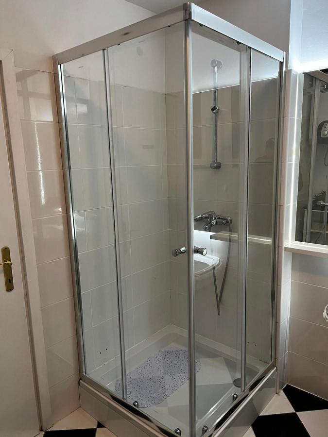Apartament Apartman Gold Maris Karlovac Zewnętrze zdjęcie