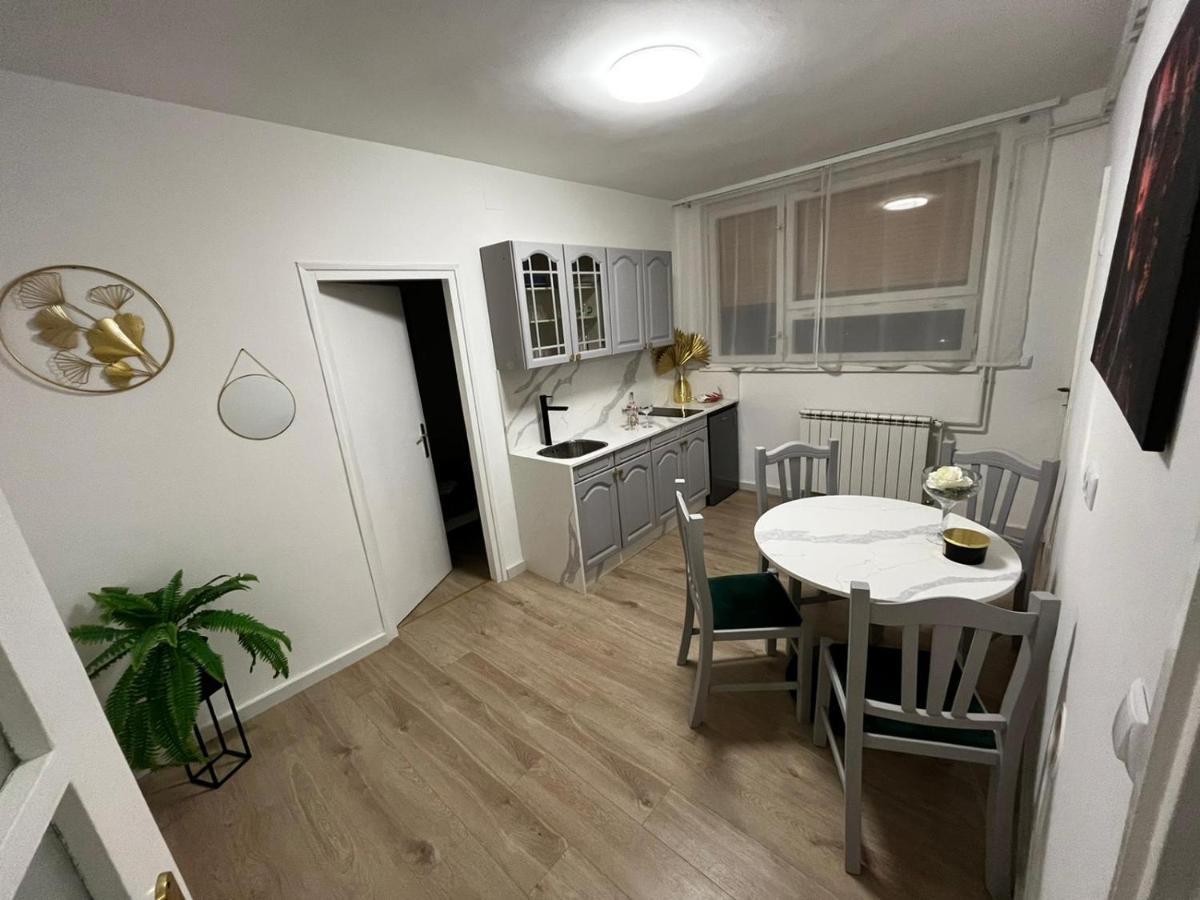 Apartament Apartman Gold Maris Karlovac Zewnętrze zdjęcie