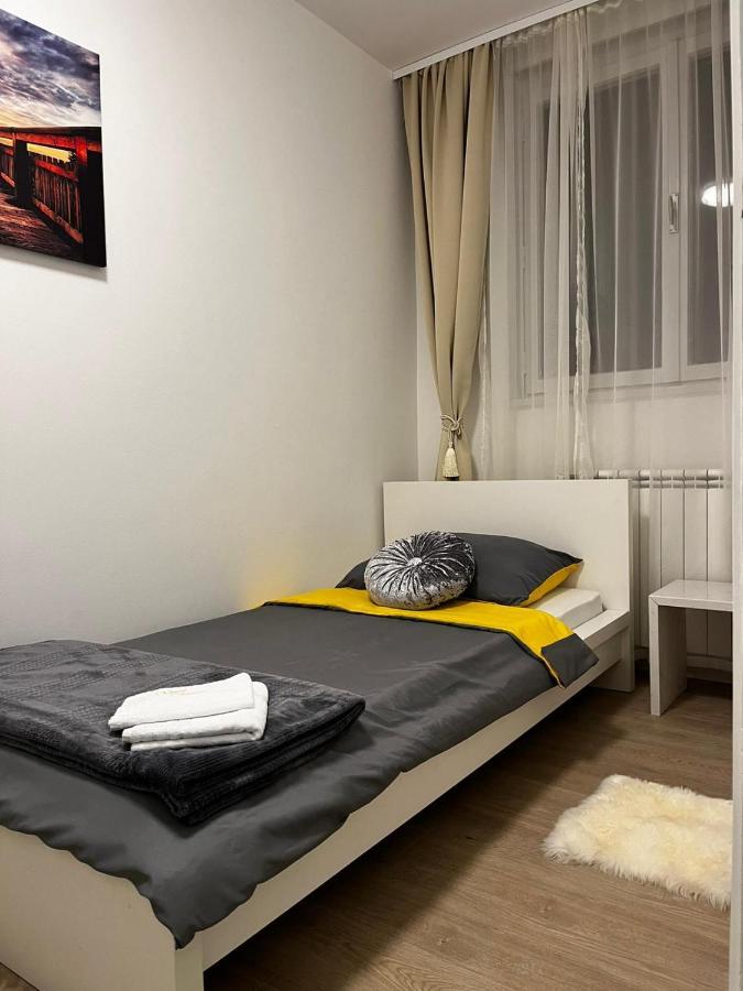 Apartament Apartman Gold Maris Karlovac Zewnętrze zdjęcie