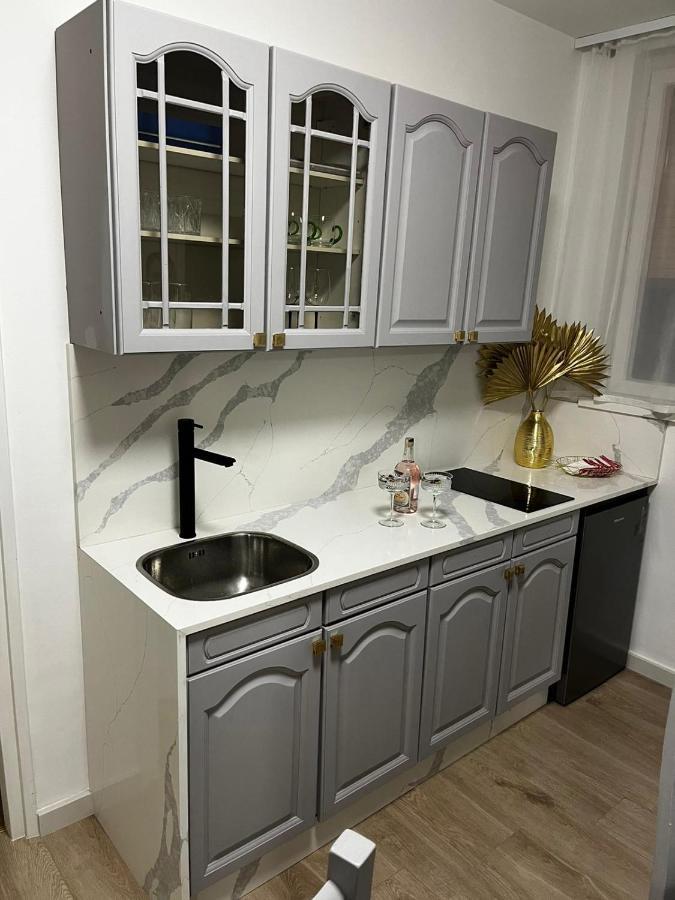 Apartament Apartman Gold Maris Karlovac Zewnętrze zdjęcie